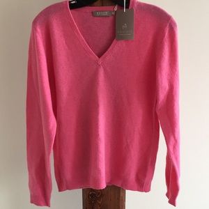 Brodie Fine Cashmere V neck sweater for women